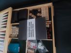 Veel spellen in houten kist, Hobby en Vrije tijd, Gezelschapsspellen | Bordspellen, Ophalen of Verzenden, Zo goed als nieuw