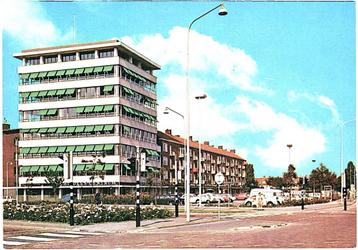806120	Rijswijk	ZH jr 60 70	Schilderscentrum	Nette oude kaar beschikbaar voor biedingen