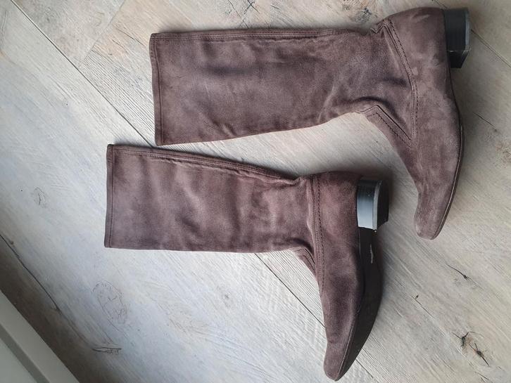 Peter Kaiser, bruine suede laarzen, maat 6,5, kleur bruin, Kleding | Dames, Schoenen, Zo goed als nieuw, Hoge laarzen, Bruin, Ophalen of Verzenden