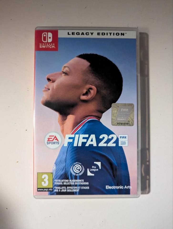 FIFA 22 - Nintendo Switch, Spelcomputers en Games, Games | Nintendo Switch, Gebruikt, Sport, 1 speler, Vanaf 3 jaar, Eén computer