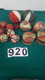 920 ] stoffen kerstballen 13 stuks, Diversen, Kerst, Ophalen of Verzenden