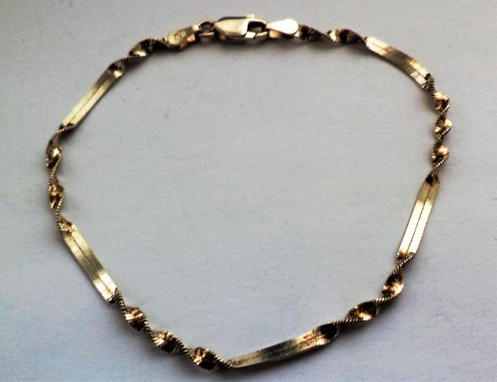 Sterling zilveren armbandje, gedraaid, getwist. (7199-69), Sieraden, Tassen en Uiterlijk, Armbanden, Nieuw, Zilver, Zilver, Ophalen