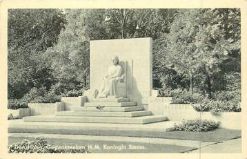 (381-029-031) Den Haag Gedenkteeken H. M. Koningin Emma beschikbaar voor biedingen