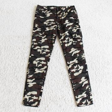 Mooie Nina Carter Army Broek - 94 (Maat 42) € 20,- beschikbaar voor biedingen