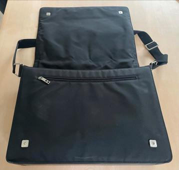 Knome Leren Laptop Schoudertas 17 inch beschikbaar voor biedingen