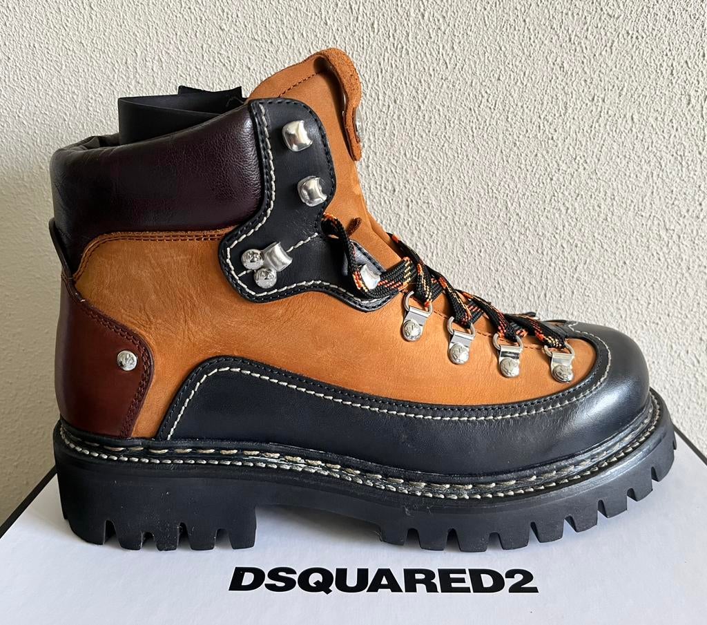 Dsquared2 hiking Canadian boots maat 44!, Bruin, Boots, Nieuw, Ophalen of Verzenden