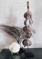 Zeegras waaier schelpenketting ornament op voet bruin wit, Huis en Inrichting, Woonaccessoires | Overige, Nieuw, Ophalen of Verzenden