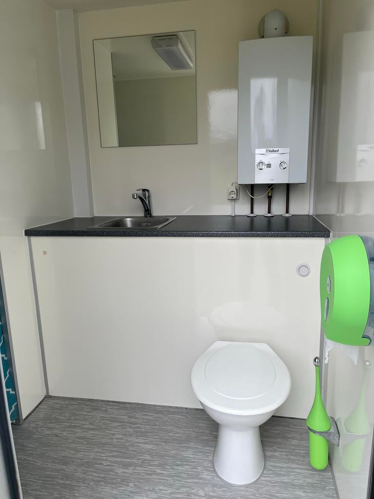 Mobiele badkamer - 17,50 / dag, Doe-het-zelf en Verbouw, Sanitair, Ophalen, Zo goed als nieuw, Chroom, Douche