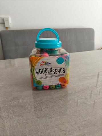 Houten Kralen en Touwtjes - Knutselset beschikbaar voor biedingen