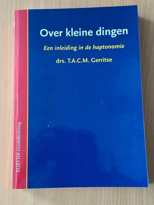 Over kleine dingen, Boeken, Studieboeken en Cursussen, Zo goed als nieuw, HBO, Alpha, Verzenden