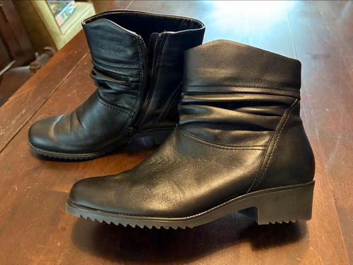 Zwart lederen enkel laarsjes met hak. Medicus, Kleding | Dames, Schoenen, Zo goed als nieuw, Lage of Enkellaarzen, Zwart, Ophalen of Verzenden
