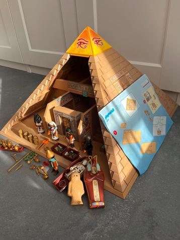 Playmobil Piramide met Figuren en Accessoires beschikbaar voor biedingen