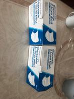 Twee dozen mondkapjes wit en zwart, Ophalen of Verzenden, Zo goed als nieuw
