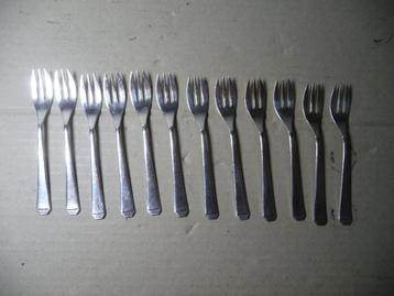Gebakvorkjes set van 12 stuks Vijfhoek HH 90. Verzenden kan beschikbaar voor biedingen