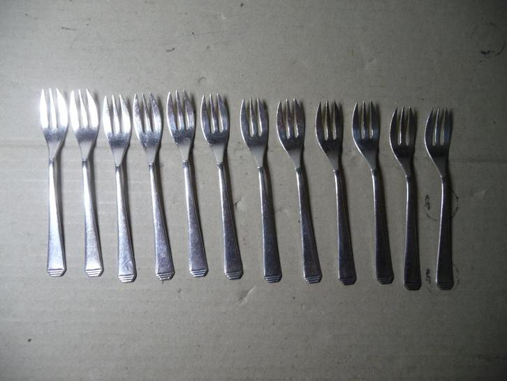Gebakvorkjes set van 12 stuks Vijfhoek HH 90. Verzenden kan, Huis en Inrichting, Keuken | Bestek, Zo goed als nieuw, Bestekset