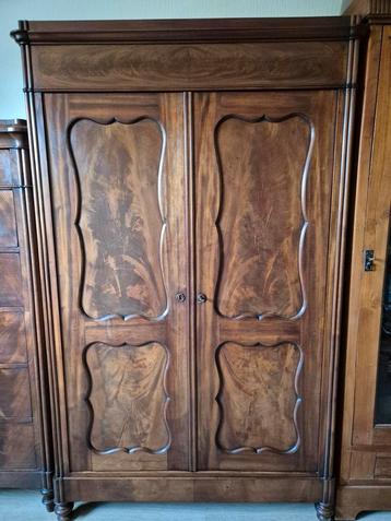 Antieke Kast 5 planken, 3 laden, 188x 117x 51cm beschikbaar voor biedingen