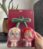 Popmart crying baby crying for love cherry keychain, Ophalen of Verzenden, Nieuw