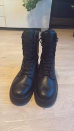 Beveiliging schoenen yds, Kleding | Dames, Schoenen, Ophalen of Verzenden, Zo goed als nieuw, Sneakers of Gympen