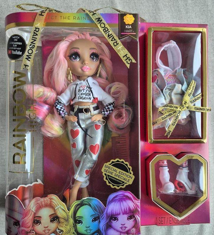 Special Edition: Rainbow High pop Kia Hart!, Verzamelen, Poppen, Nieuw, Pop, Verzenden
