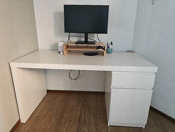 IKEA MALM bureau wit 140x65 cm - afbeelding 1