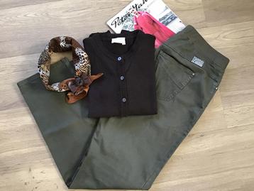 RAPHAELE by BRAX!LúxeBroek 42/44&P.HAHN!Vestje,SjaaltjeSámen beschikbaar voor biedingen