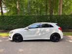 Mercedes-Benz A-klasse 200 Automaat AMG Pakket Origineel NL!, 65 €/maand, Wit, Bedrijf, Onderhoudsboekje