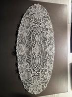 Brussels kant ovaal kleedje, Antiek en Kunst, Curiosa en Brocante, Ophalen of Verzenden