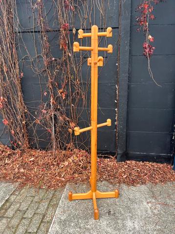 Stijlvolle Nana Ditzel Kapstok beschikbaar voor biedingen