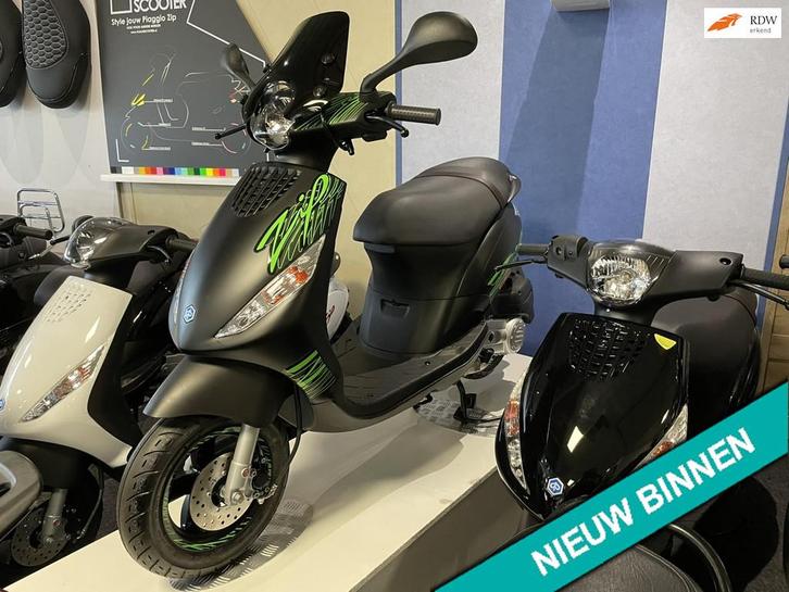 Piaggio Zip EDITION SPECIALE AKTIE RUNNER SET BETAAL met in3, Fietsen en Brommers, Scooters | Piaggio, Gebruikt, Zip, Benzine