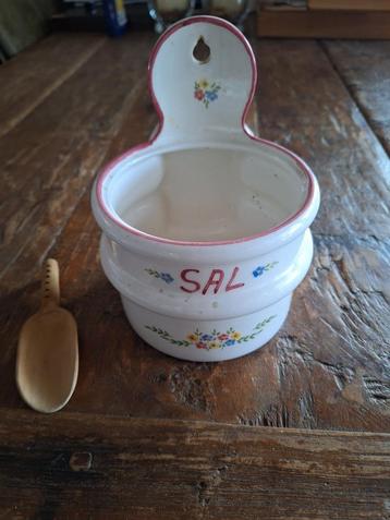zoutpot met lepel aardewerk