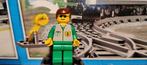 Lego Bank - Green Legs, Brown Male Hair, Kinderen en Baby's, Speelgoed | Duplo en Lego, Gebruikt, Ophalen of Verzenden, Lego, Losse stenen