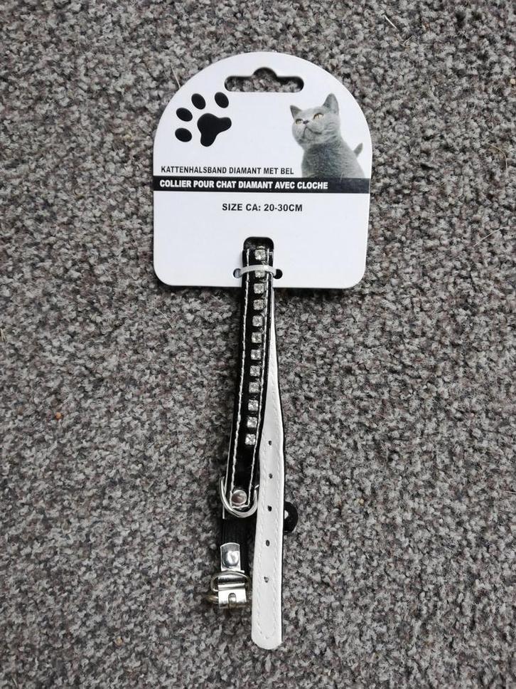 Nieuwe kattenhalsband kitten halsband met diamanten en bel, Dieren en Toebehoren, Kattenhalsbanden en Penningen, Nieuw, Ophalen of Verzenden