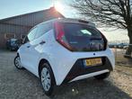 Toyota Aygo 1.0 VVT-i x-fun | 5 deurs + Airco nu €8.975,-!, Voorwielaandrijving, Stof, Gebruikt, 4 stoelen