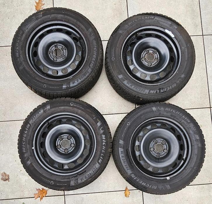 Winterbanden op velg 16" Seat Arona, Auto-onderdelen, Banden en Velgen, Banden en Velgen, Winterbanden, 16 inch, 205 mm, Personenwagen