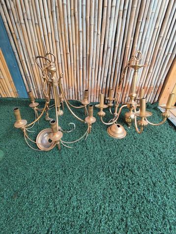 2 KROONLUCHTERS SCIOLARI VINTIGE VAN BRONS ZOLDEROPRUIMING  beschikbaar voor biedingen