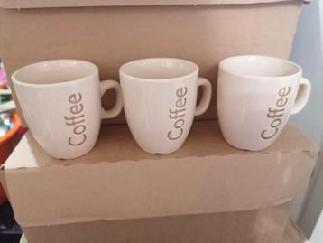 3 Koffiemokken - Keramiek beschikbaar voor biedingen
