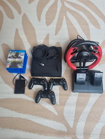 PS4 Slim|1.5TB | 3 Controllers | Racestuur+Pedalen | Games beschikbaar voor biedingen