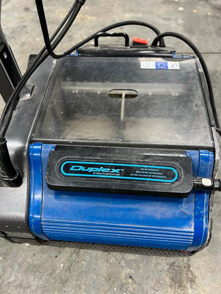 Duplex 320 Vloerreiniger - Zo goed als nieuw!, Doe-het-zelf en Verbouw, Reinigingsmachines, Zo goed als nieuw, Ophalen of Verzenden