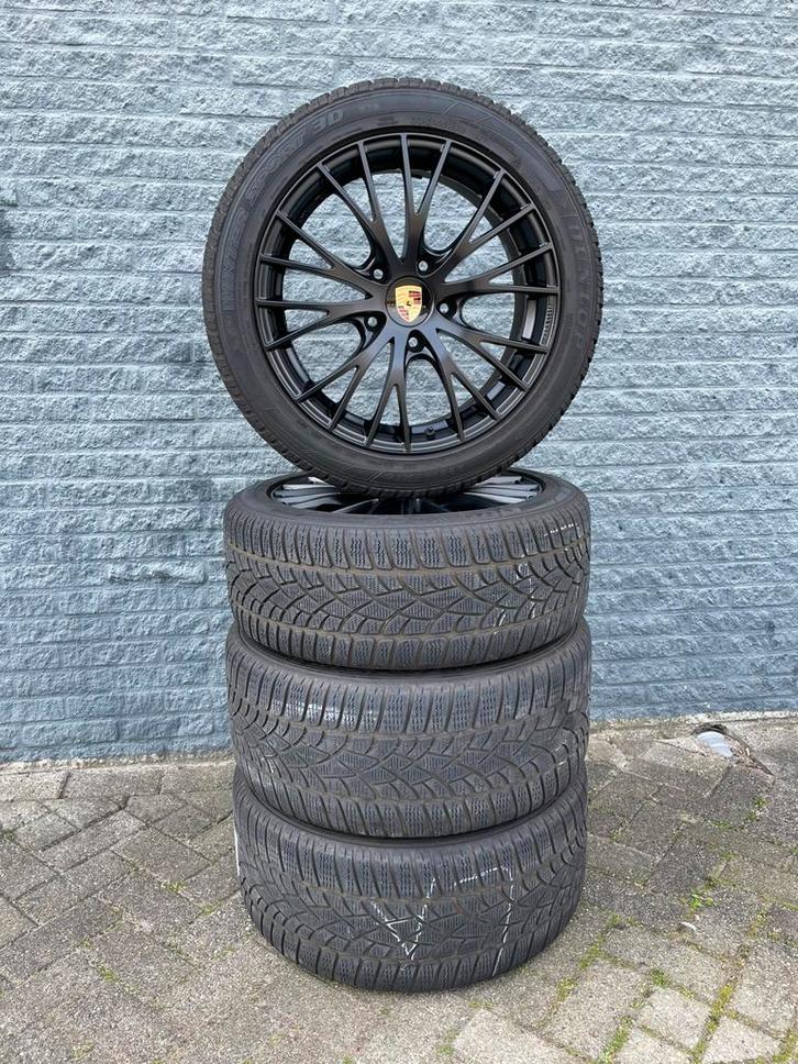 Originele Porsche Boxster Winterset 235/45 R18 en 265/45 R18, Auto-onderdelen, Banden en Velgen, Banden en Velgen, Winterbanden