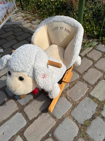 Schommelschaap - Hobbelfiguur voor Kinderen beschikbaar voor biedingen