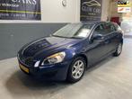 Volvo V60 2.0T Momentum | AUTOMAAT | TREKHAAK | PDC | NAP |, Euro 5, Zwart, 4 cilinders, Blauw