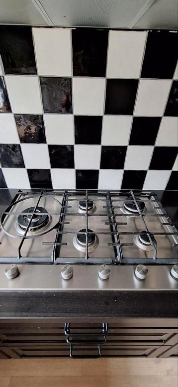 5 pits gaskookplaat beschikbaar voor biedingen