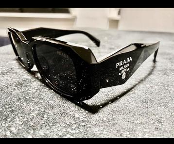 Prada zonnebrillen unisex zwart 2025 NIEUW!! beschikbaar voor biedingen