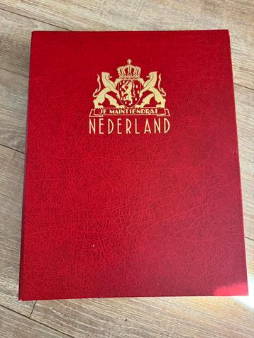 Mooi album, goed gevuld!  beschikbaar voor biedingen