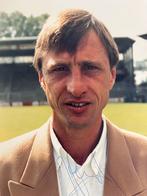 Gesigneerde ajacied foto  Cruijff als Ajax trainer 1987/1988, Verzamelen, Ophalen of Verzenden, Gebruikt, Ajax, Poster, Plaatje of Sticker