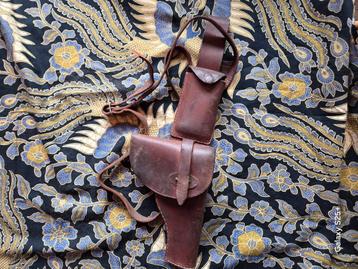 Mooie oude holster (argetijns?) beschikbaar voor biedingen