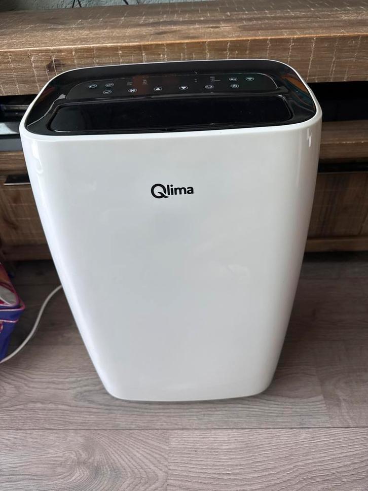 : “Qlima D 630 P Smart — 30 l/24u ontvochtiger, Witgoed en Apparatuur, Luchtbehandelingsapparatuur, Zo goed als nieuw, Luchtontvochter