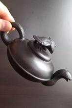 Yixing theepot, gemaakt van Zisha-klei uit de regio Yixing, Antiek en Kunst, Ophalen of Verzenden