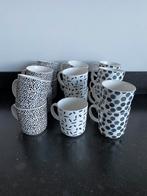 HEMA Koffiemokken met oor - 17 stuks zwart-wit, Ophalen of Verzenden, Zo goed als nieuw, Overige stijlen, Kop(pen) en/of Schotel(s)