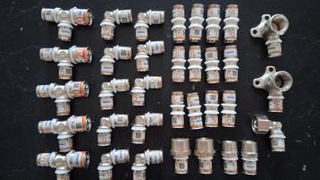 Pattij nieuwe 35 x perskoppelingen uponor s-press plus 16mm beschikbaar voor biedingen